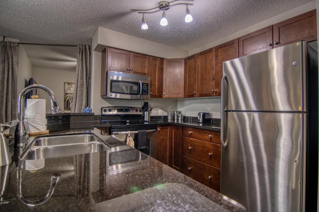 Mountain Getaway Condo - 5 Min Walk To The Beach! Invermere Esterno foto