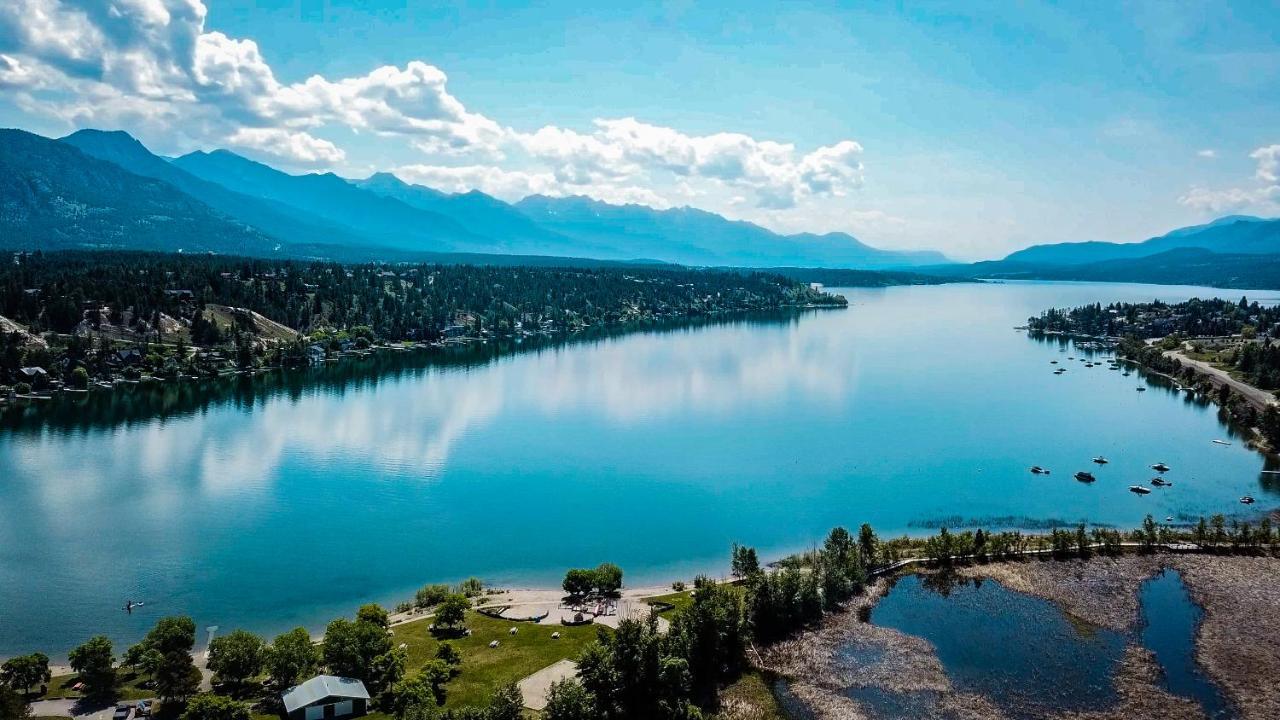 Mountain Getaway Condo - 5 Min Walk To The Beach! Invermere Esterno foto